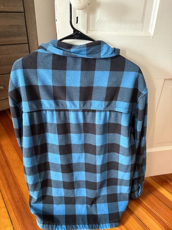 American Eagle Blue  and Black Buffalo Check Fleece Shacket - Picture 2 of 3